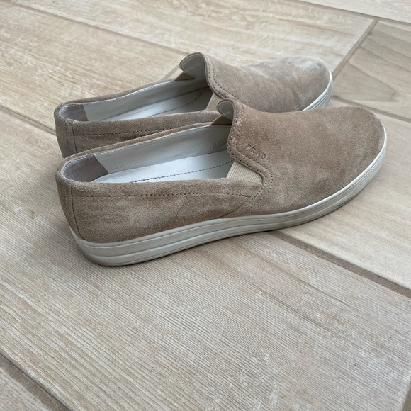 Prada slip on sneaker - Picture 3 of 7